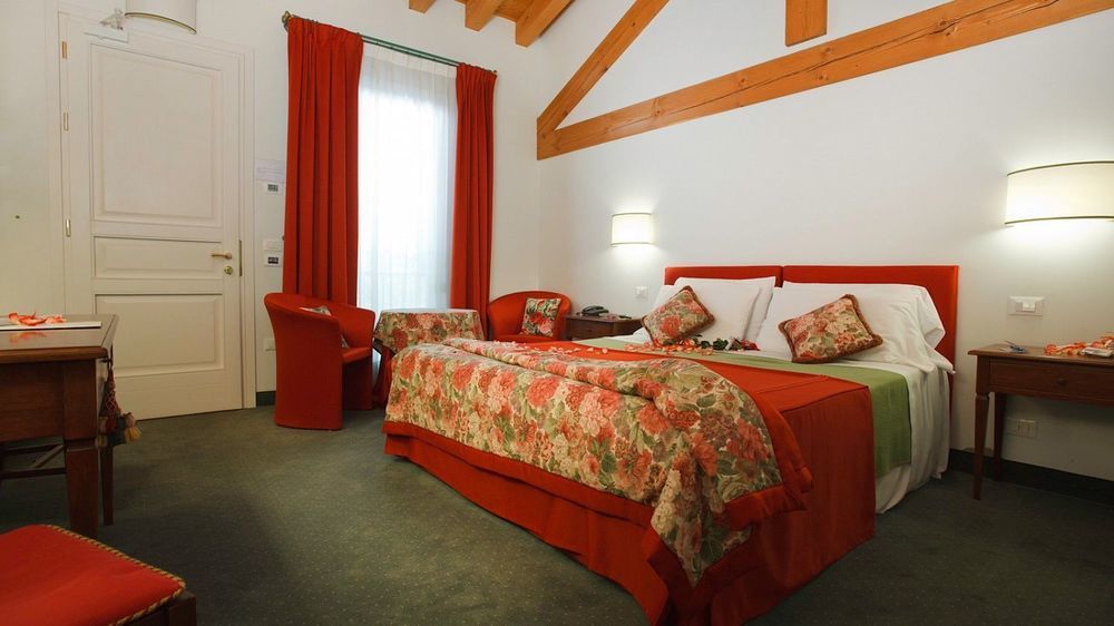 Albergo Al Moretto Castelfranco Veneto Bagian luar foto