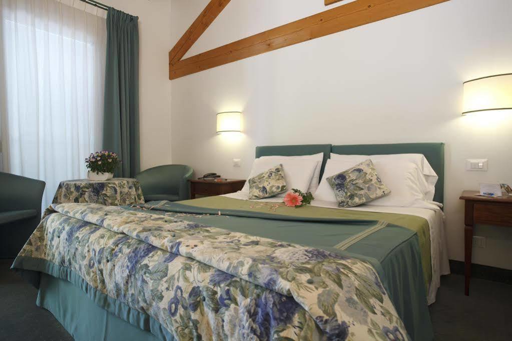 Albergo Al Moretto Castelfranco Veneto Bagian luar foto