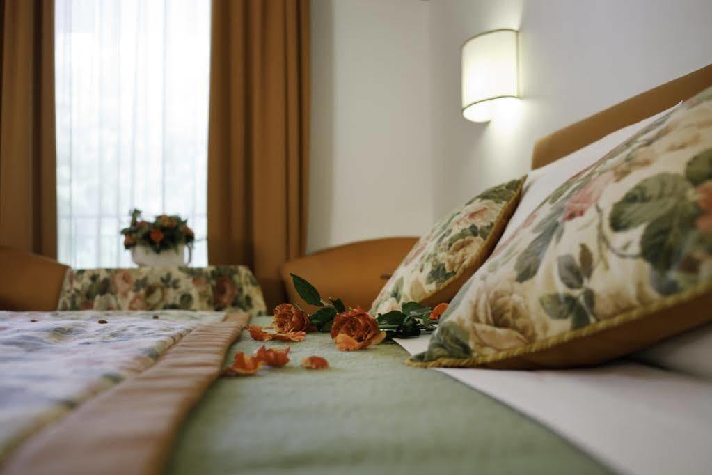 Albergo Al Moretto Castelfranco Veneto Bagian luar foto